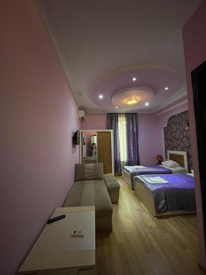 Lux Palace Hotel Koetaisi Buitenkant foto