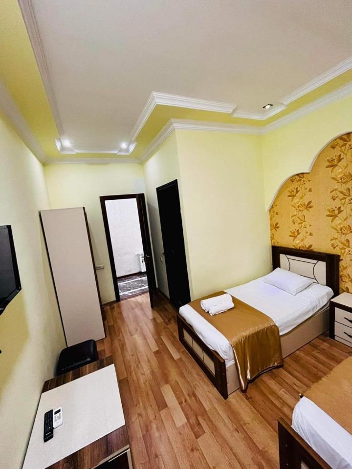 Lux Palace Hotel Koetaisi Buitenkant foto