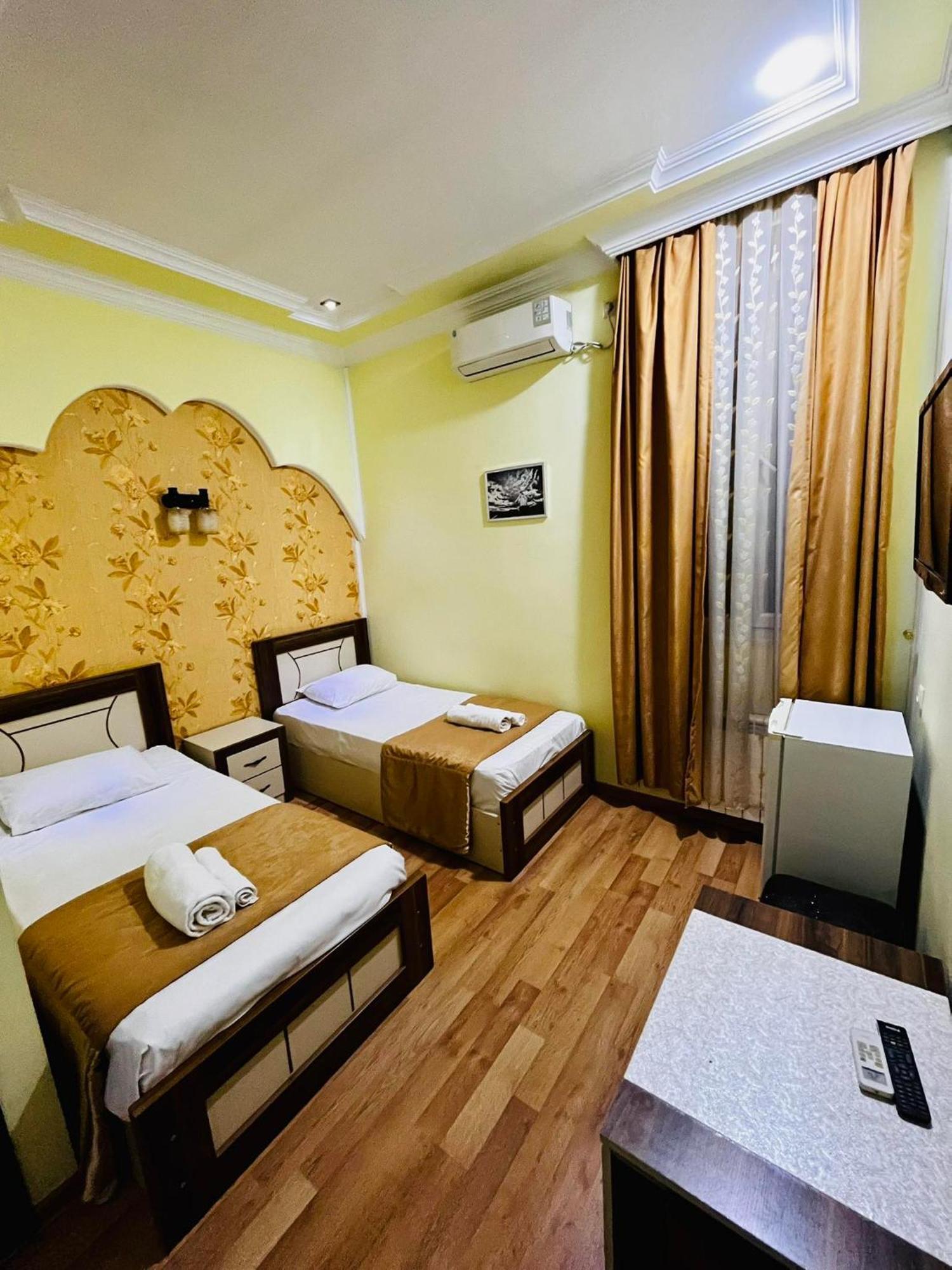 Lux Palace Hotel Koetaisi Buitenkant foto