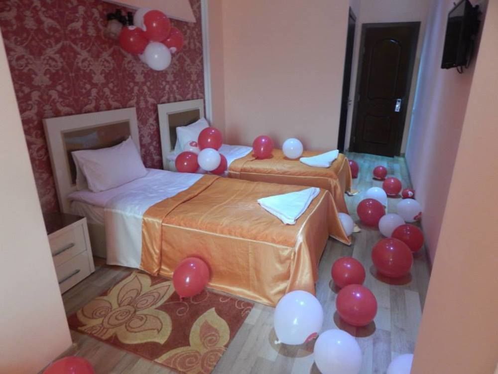 Lux Palace Hotel Koetaisi Buitenkant foto